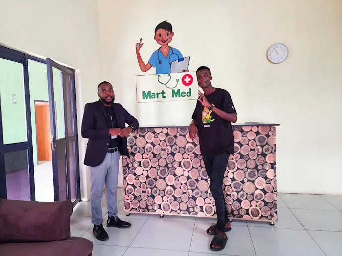Mart Med team members at the reception desk